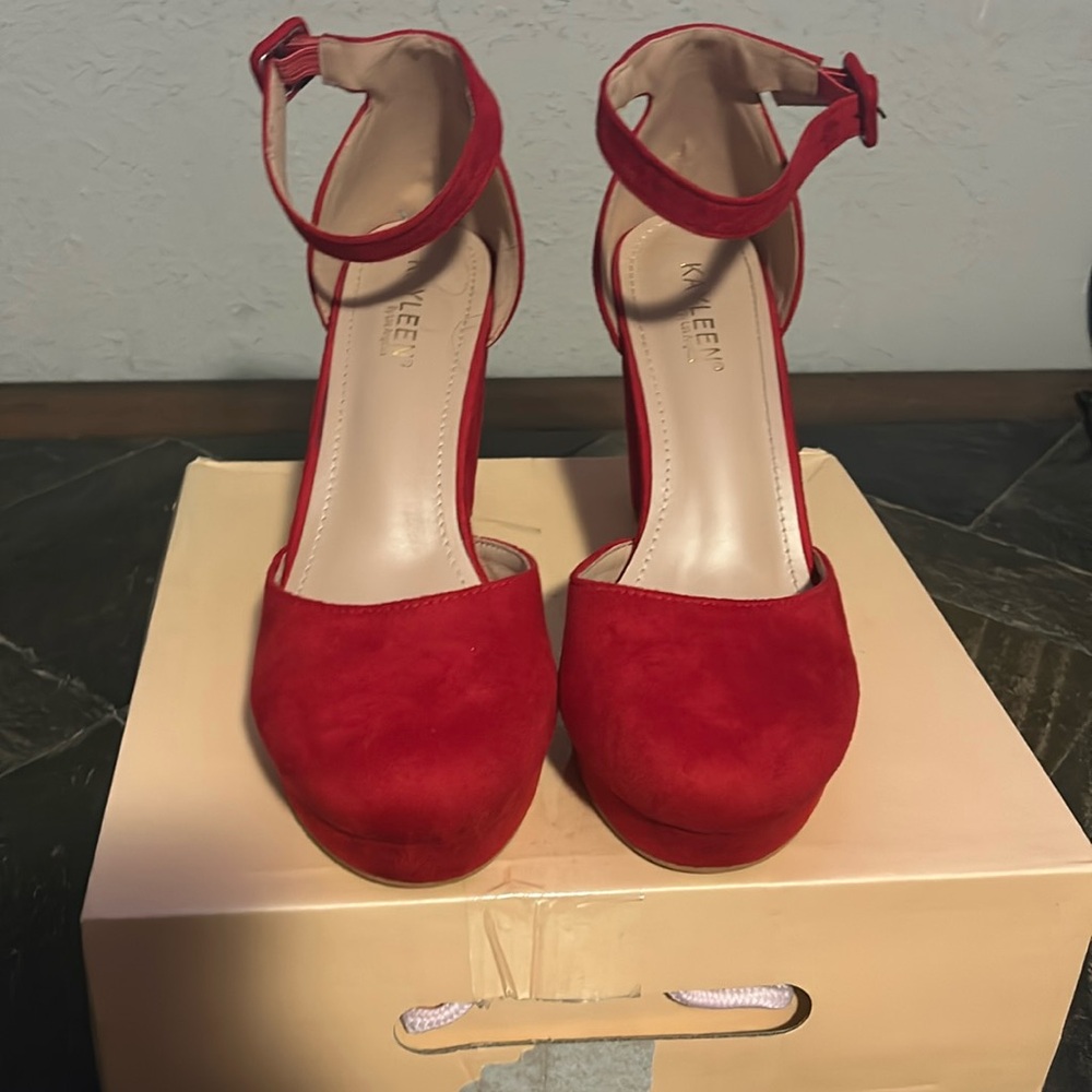 They have never been worn out and are in brand new condition